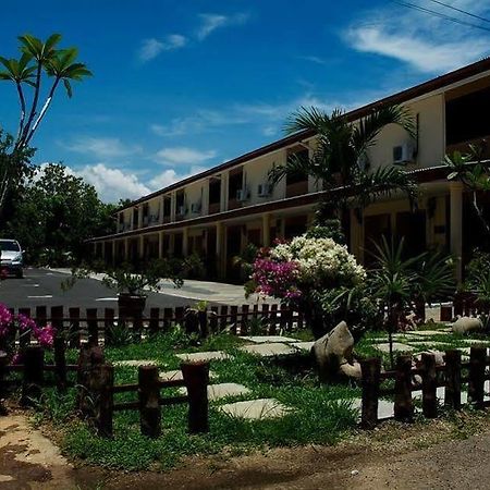 Putra Putri Lodge Kangar Buitenkant foto