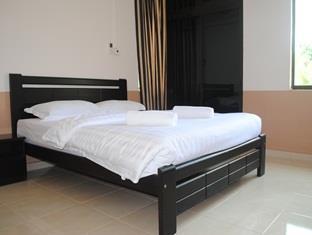 Putra Putri Lodge Kangar Buitenkant foto